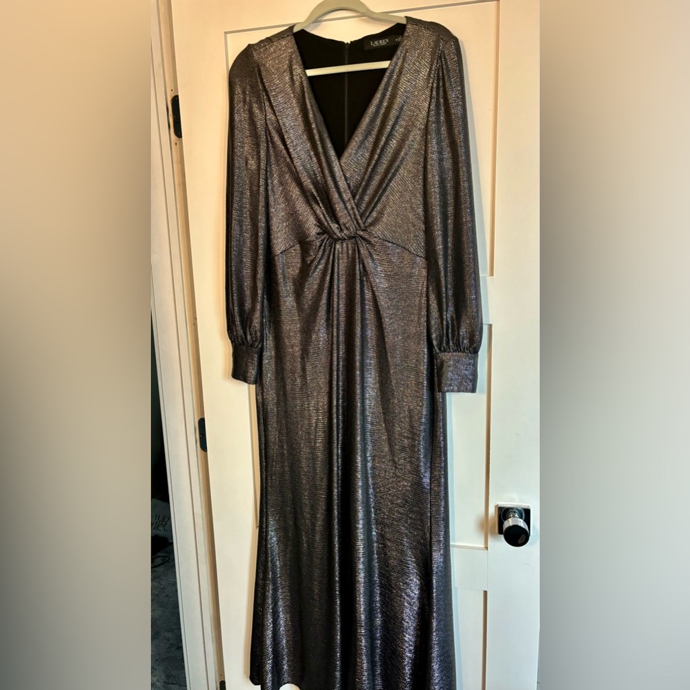 Beautiful dress worn once excellent condition